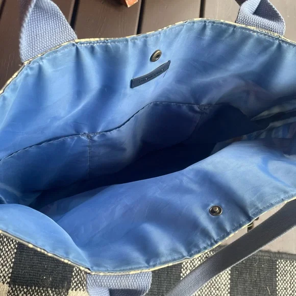 Pendleton waterproof tote (large) - Picture 4 of 5